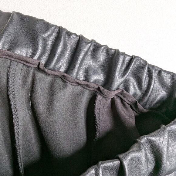 Lovers + Friends Black Vegan Faux Leather Cargo Pants Jogger Utility Size Medium - Picture 15 of 15